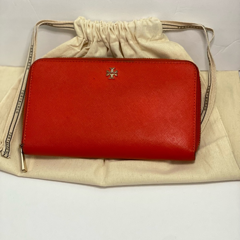Tory Burch Zip-around Wallet - Picture 15 of 15